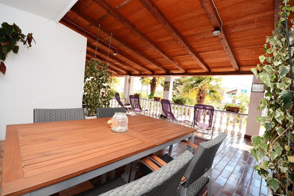 Apartments Katarina Veli Rat Ngoại thất bức ảnh