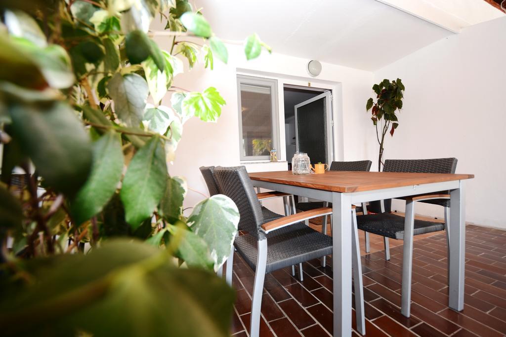 Apartments Katarina Veli Rat Ngoại thất bức ảnh