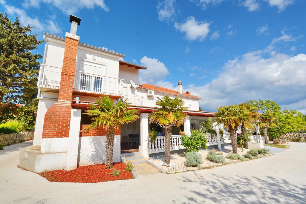 Apartments Katarina Veli Rat Ngoại thất bức ảnh