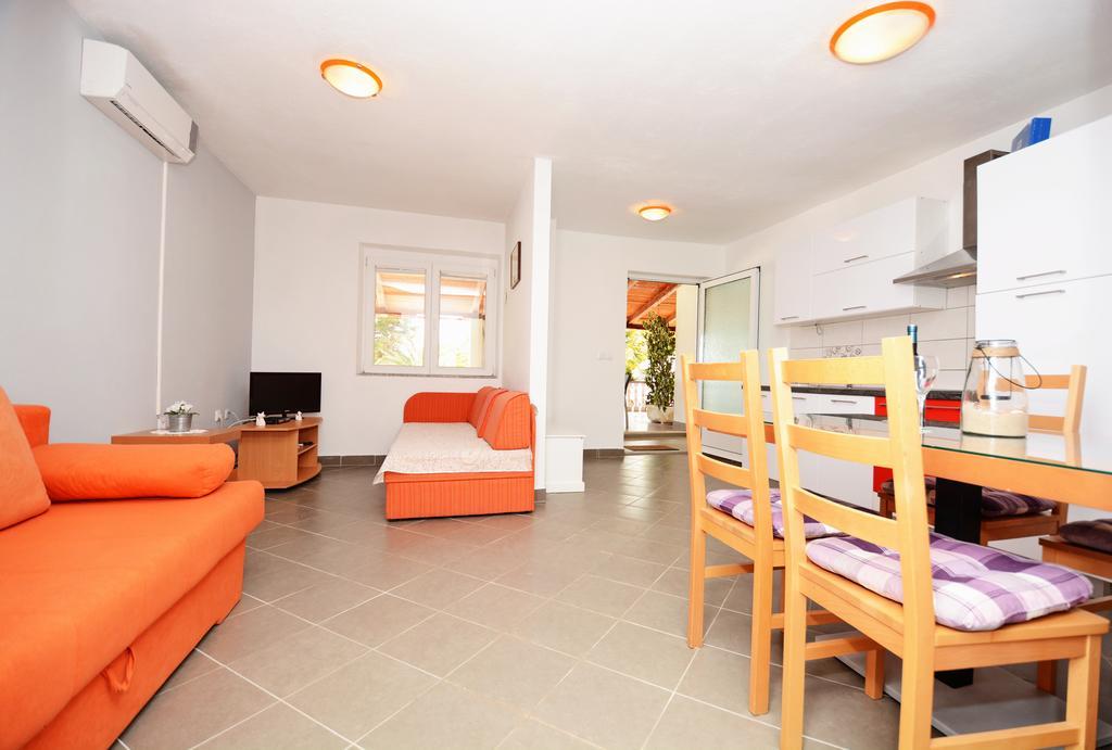 Apartments Katarina Veli Rat Ngoại thất bức ảnh