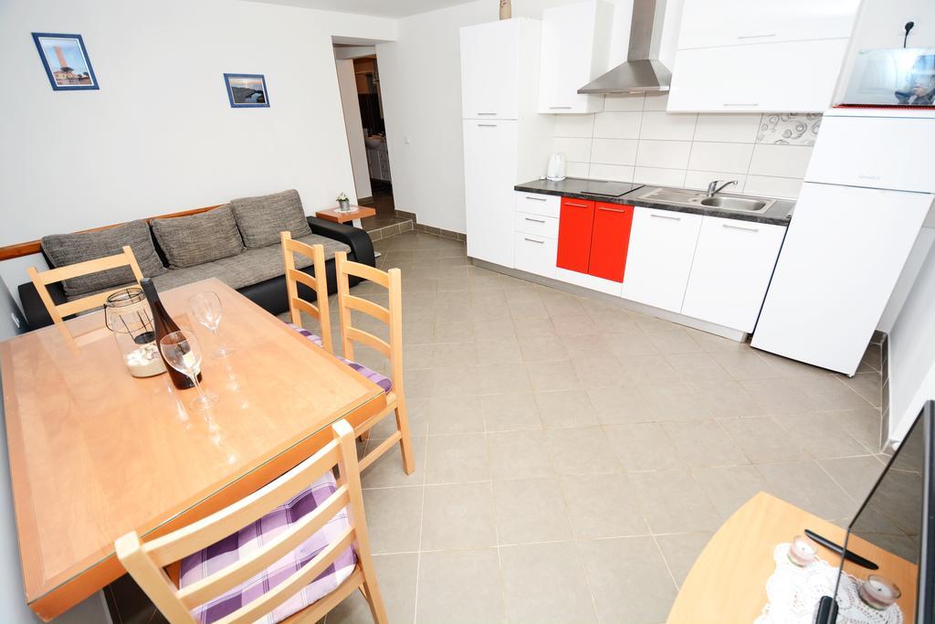 Apartments Katarina Veli Rat Ngoại thất bức ảnh