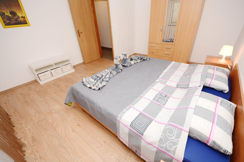 Apartments Katarina Veli Rat Ngoại thất bức ảnh