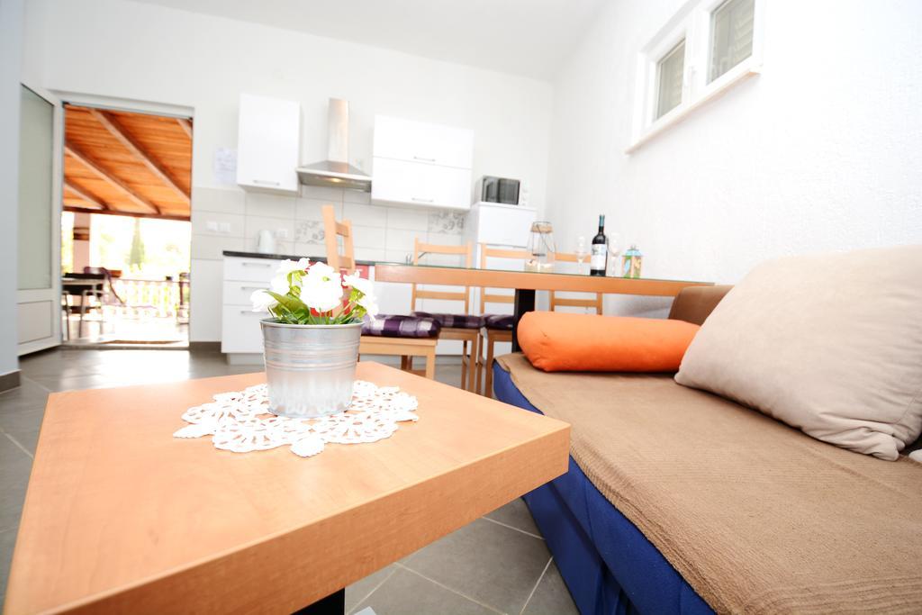 Apartments Katarina Veli Rat Ngoại thất bức ảnh